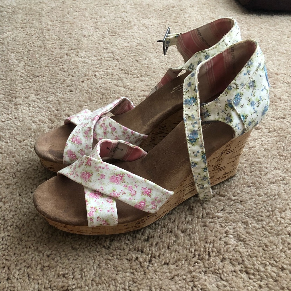 Pretty Tom’s Wedges